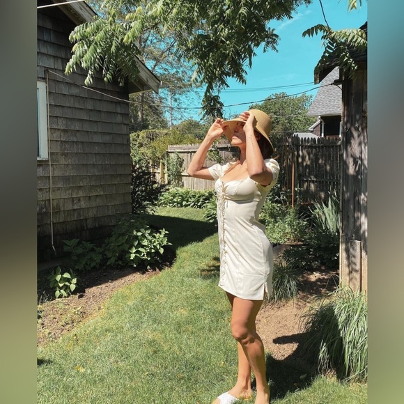 Backyard Roses Oak Mini Dress - Picture 7 of 7